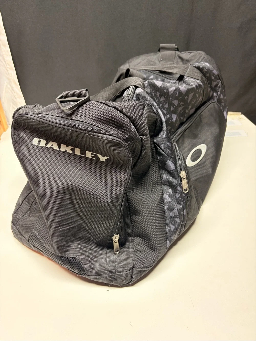 Oakley Gym to Street duffle bag 55L